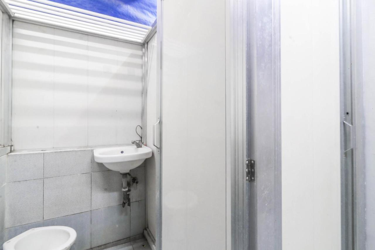Ark Hostel City Center Manila Пасай Экстерьер фото
