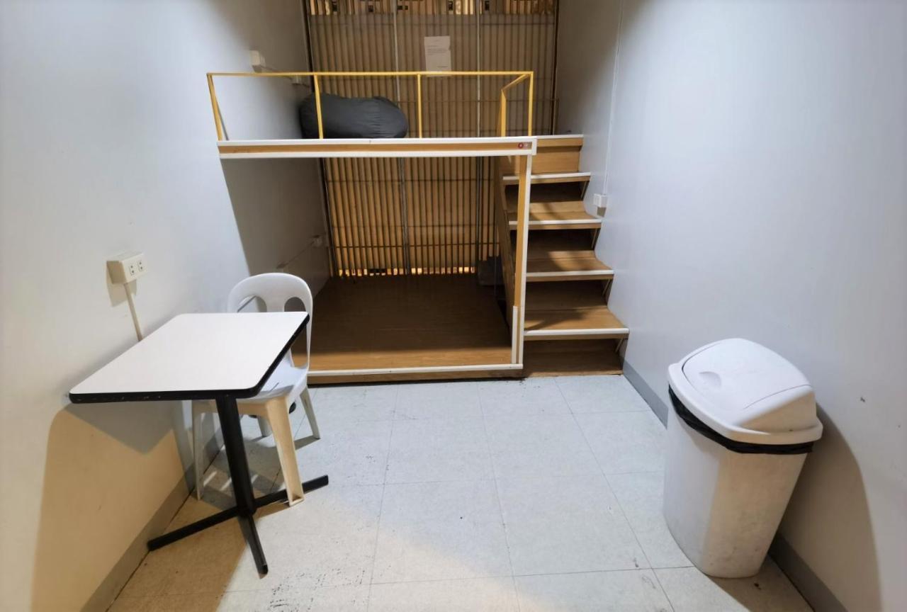 Ark Hostel City Center Manila Пасай Экстерьер фото