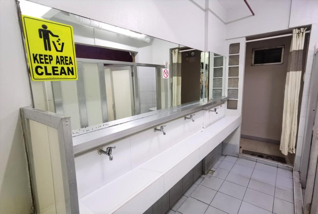 Ark Hostel City Center Manila Пасай Экстерьер фото