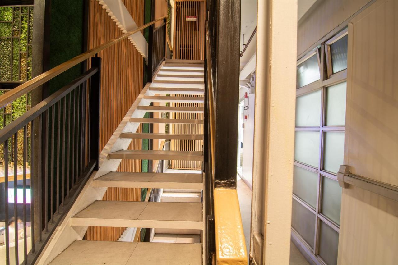Ark Hostel City Center Manila Пасай Экстерьер фото