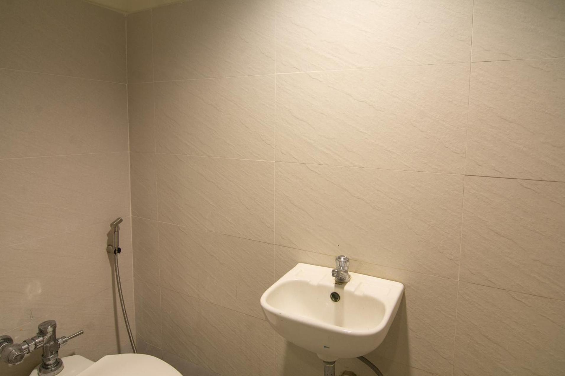 Ark Hostel City Center Manila Пасай Экстерьер фото